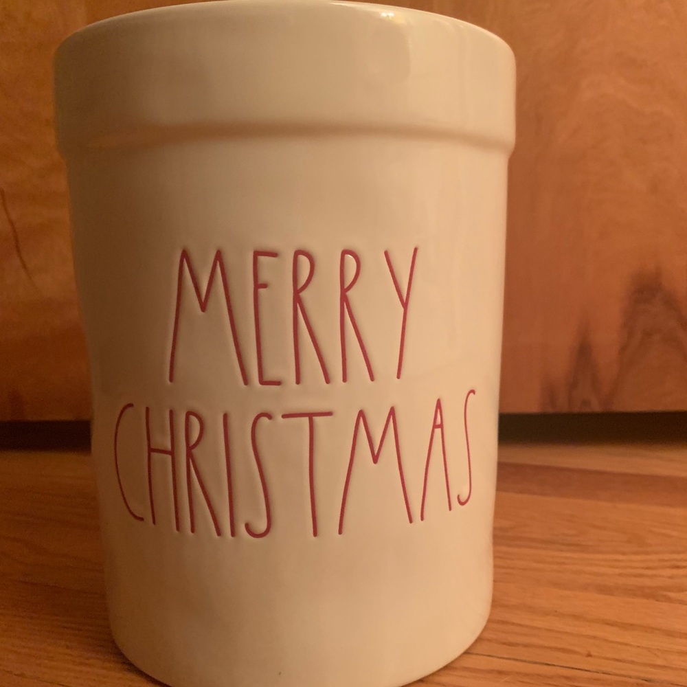Rae Dunn Merry Christmas Canister - Picture 2 of 3